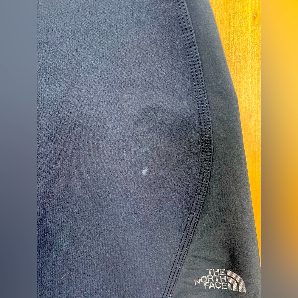 The North Face 34 Black Athletic Shorts - Picture 2 of 4